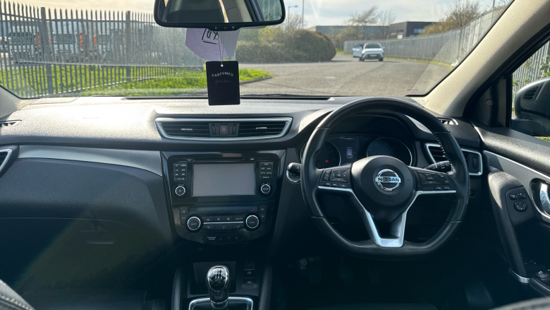 Nissan Qashqai 1.2 DiG-T Tekna 5dr Petrol Hatchback